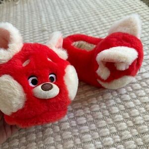 Turning Red red panda kids slippers size 9?